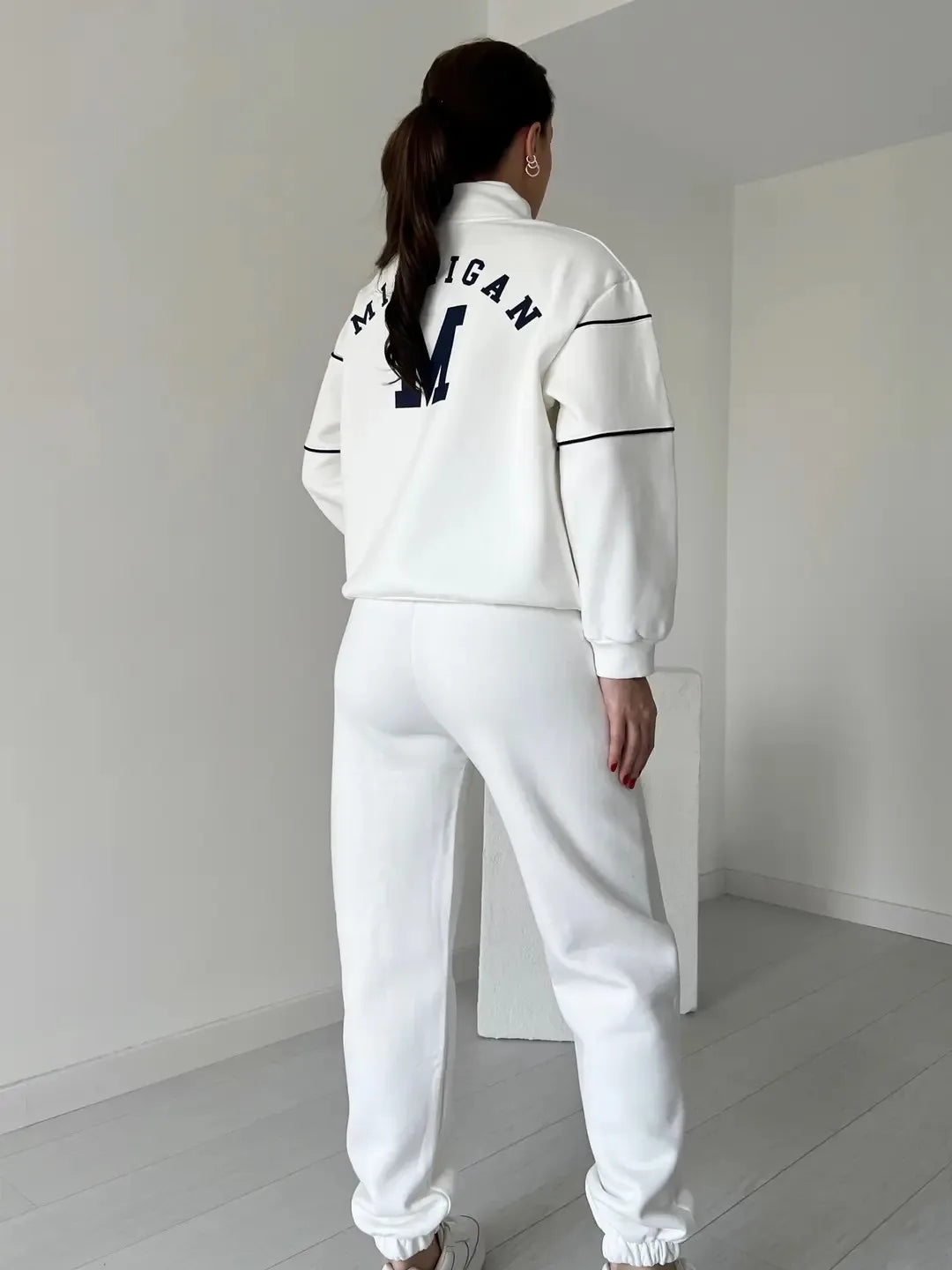 Winter Long-sleeve Top + Sweatpants Two-piece Suit