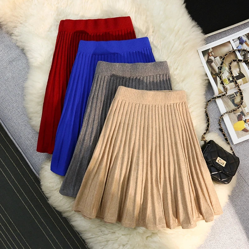 Pleated Short Skirt