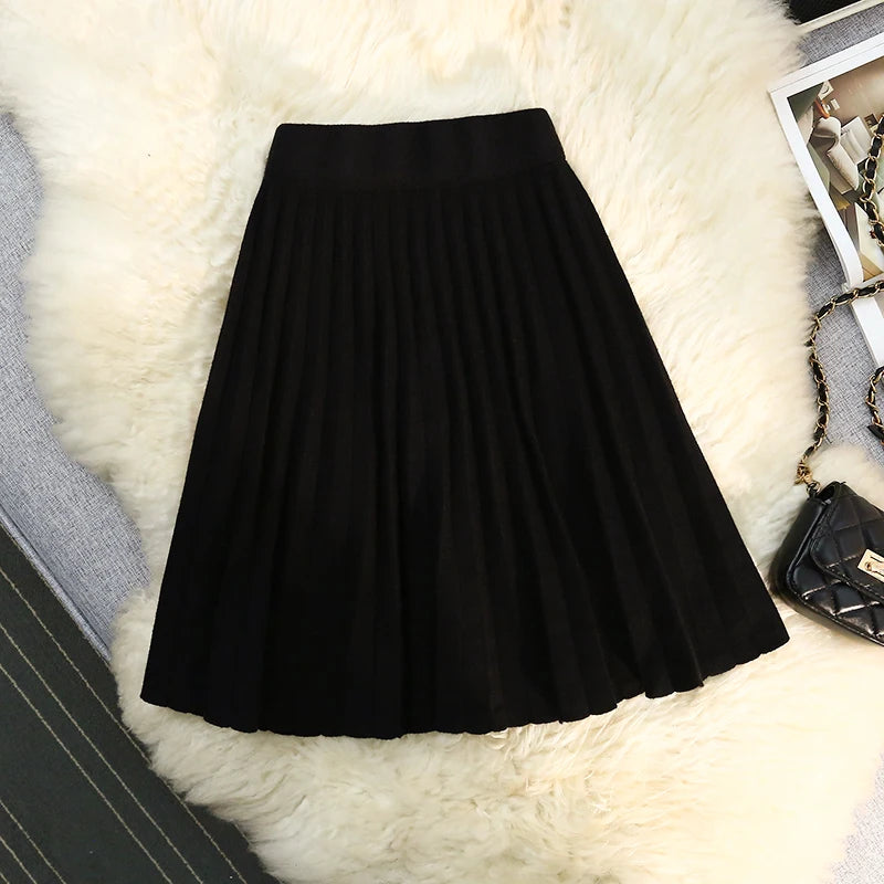 Pleated Short Skirt