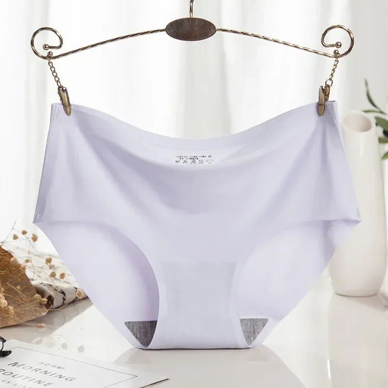 Seamless Female Underwear.