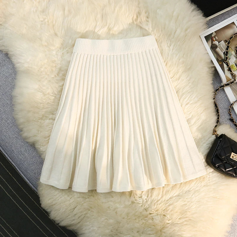 Pleated Short Skirt